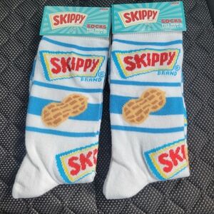 Set of 2 SKIPPY Crew Socks size 6-12 funny peanut butter NEW white blue unisex
